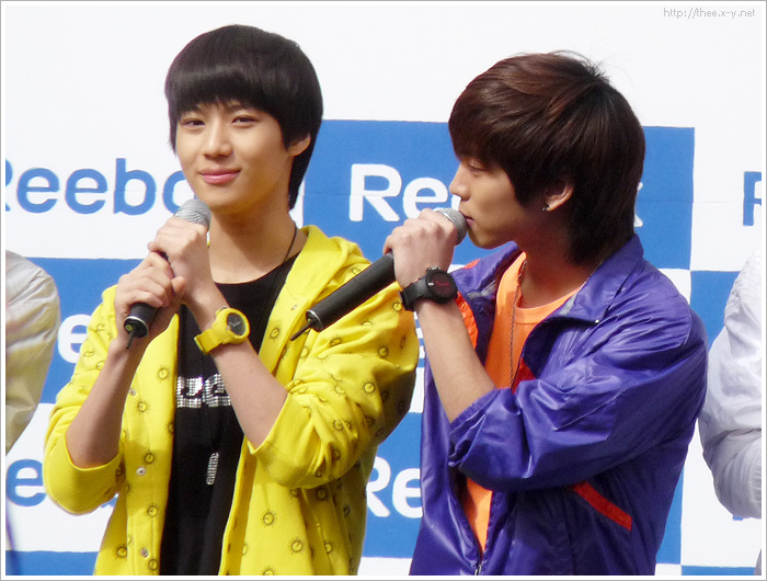 090220_reebok_08.jpg 090220_reebok_08.jpg