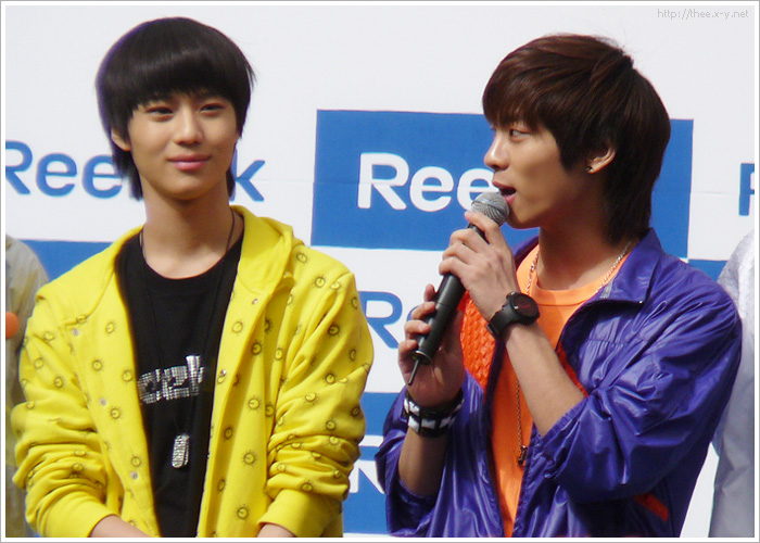 090220_reebok_10.jpg 090220_reebok_10.jpg