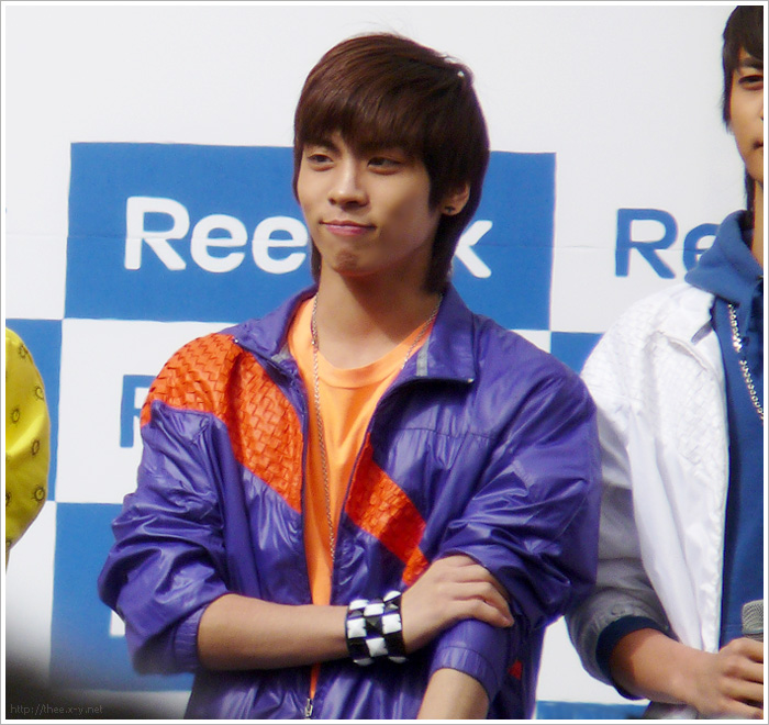 090220_reebok_17.jpg 090220_reebok_17.jpg