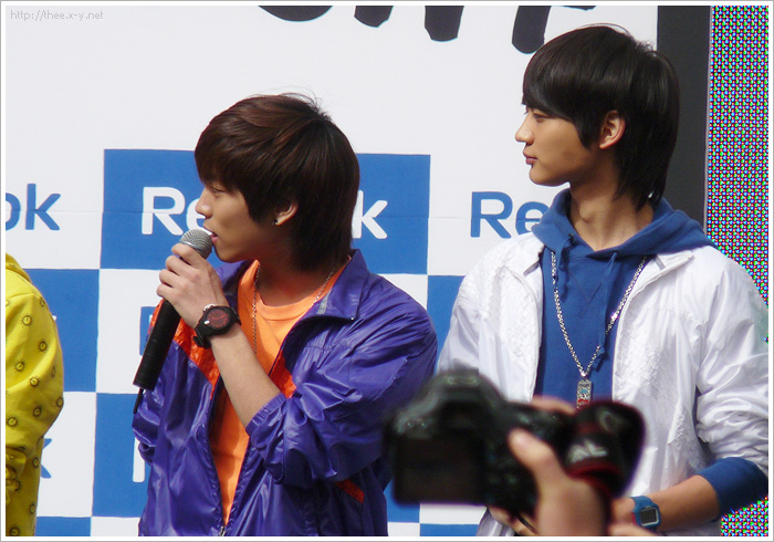 090220_reebok_20.jpg 090220_reebok_20.jpg